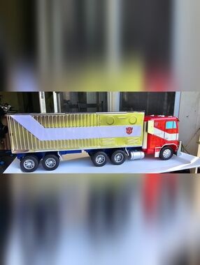 Transformers Optimus Prime AMC ROTB Popcorn Truck Tin